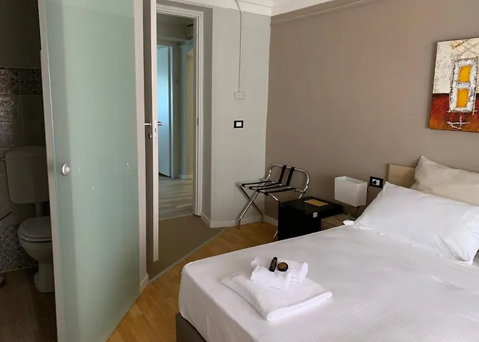 Domus Fieschi Self Check In 3* Genova