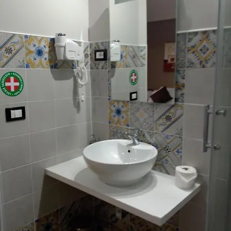 Domus Fieschi Self Check In Pensión Génova